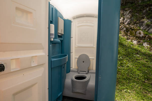 Best Porta potty rental near me  in Middleport, NY